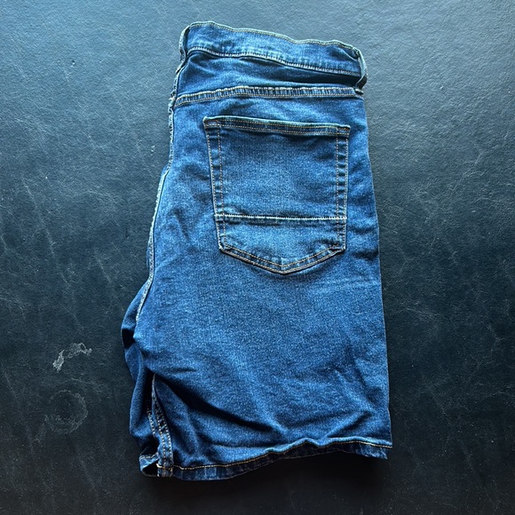 WXYZ Size 36 Jean Shorts - Picture 3 of 3